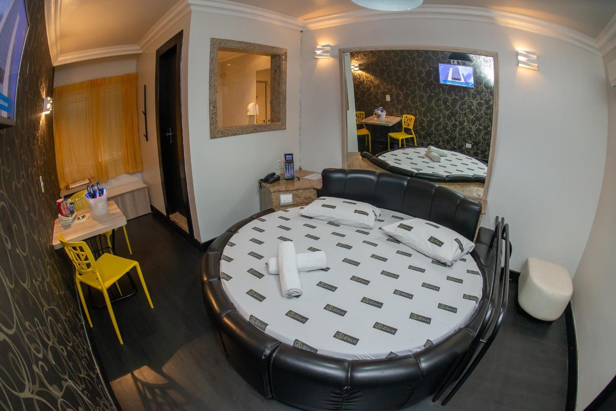 Manhattan Motel (Adults Only) Porto Alegre Eksteriør billede
