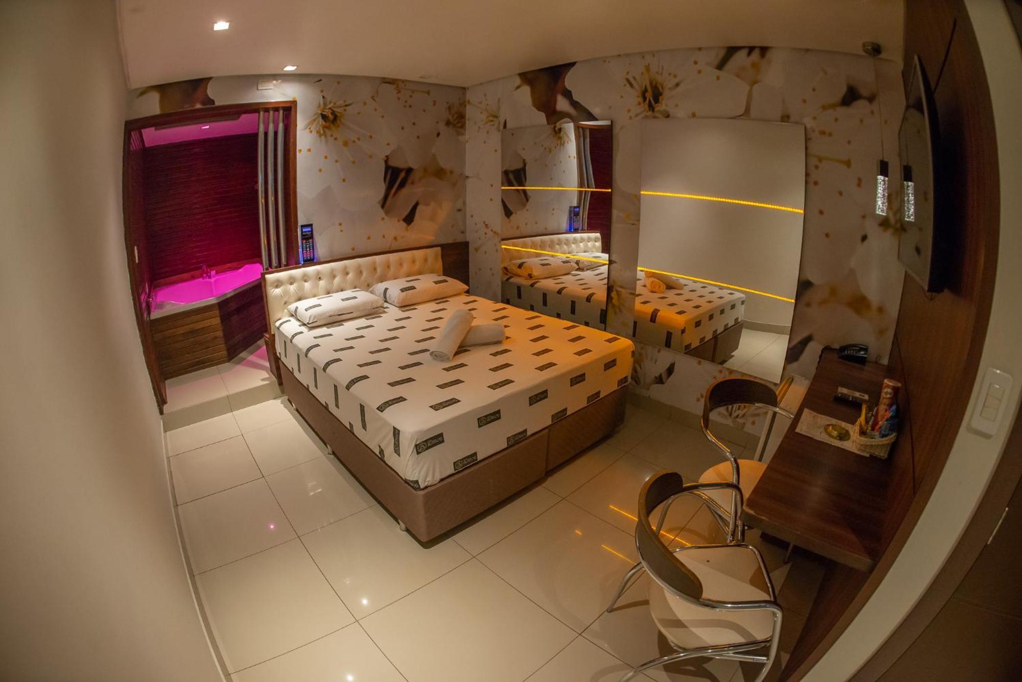 Manhattan Motel (Adults Only) Porto Alegre Eksteriør billede
